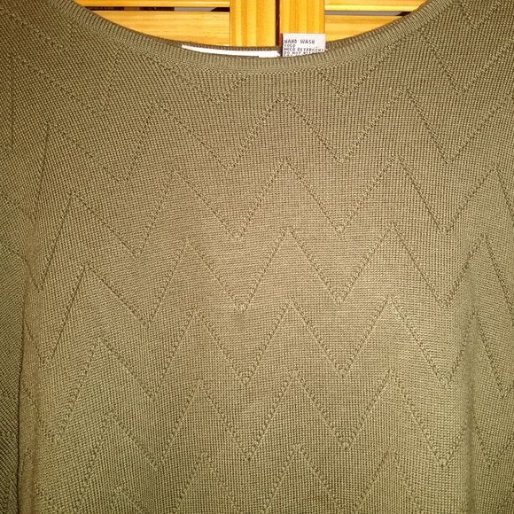 Olive Green Chevron Pattern Scoop Neck Sweater 4x - Picture 4 of 4